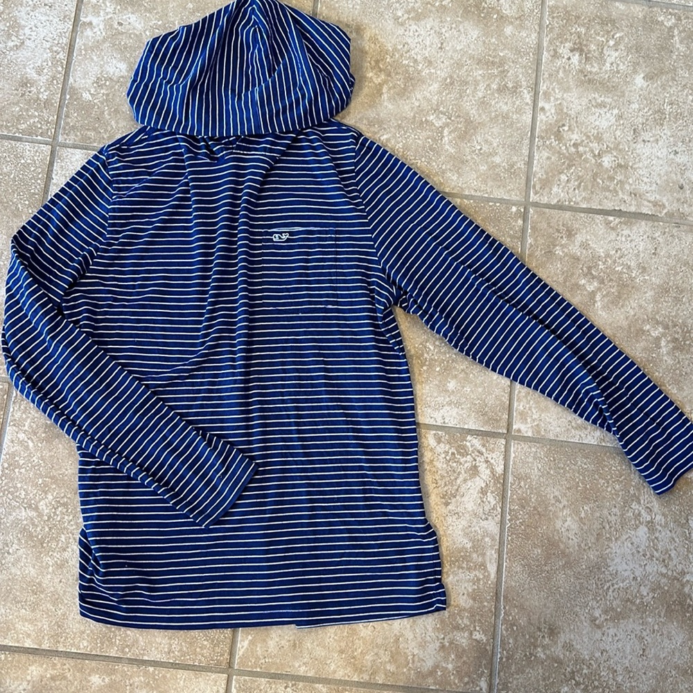 Youth (boys or girls) XL vineyard vines hooded long sleeve EUC